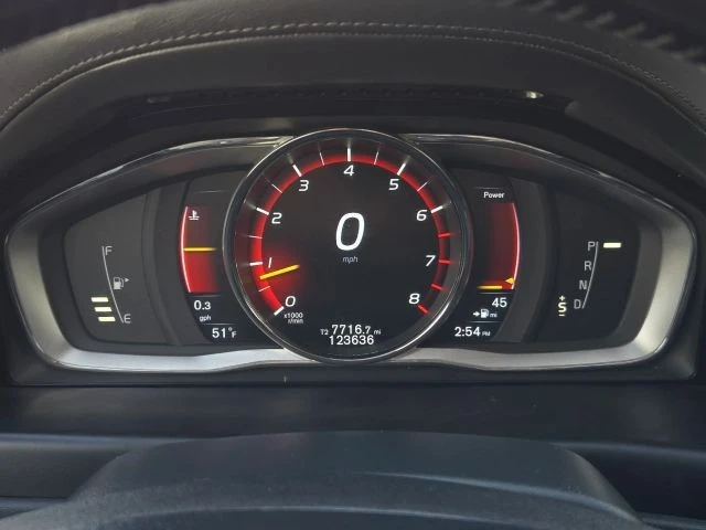 2016 Volvo XC70 3rd Gen - Image 29 of 31