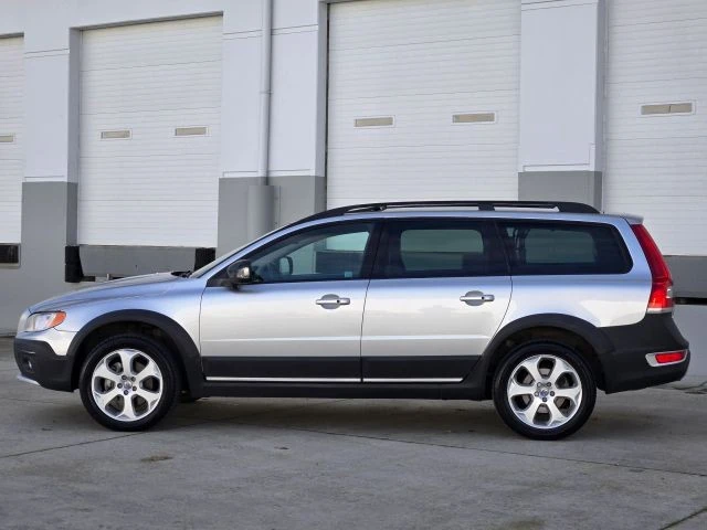 2016 Volvo XC70 3rd Gen - Image 5 of 21