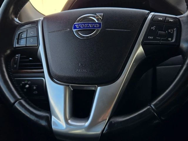 2016 Volvo XC70 3rd Gen - Image 28 of 31