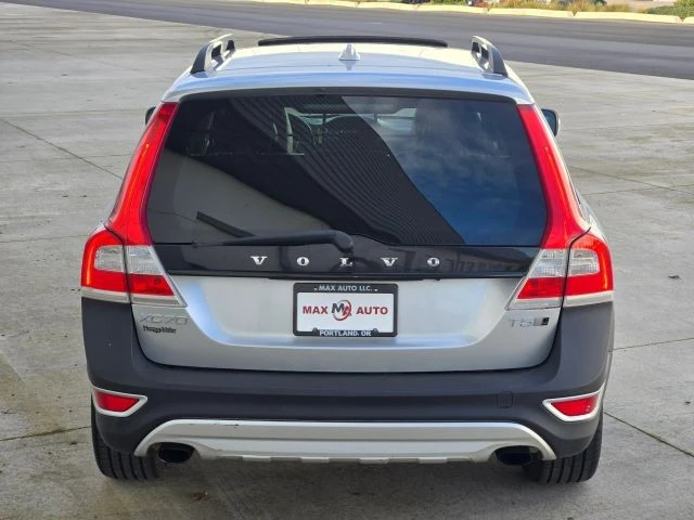2016 Volvo XC70 3rd Gen - Image 7 of 31