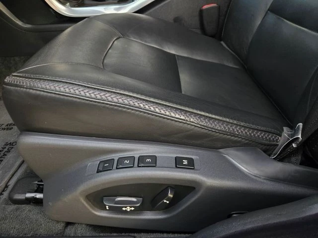 2016 Volvo XC70 3rd Gen - Image 14 of 31