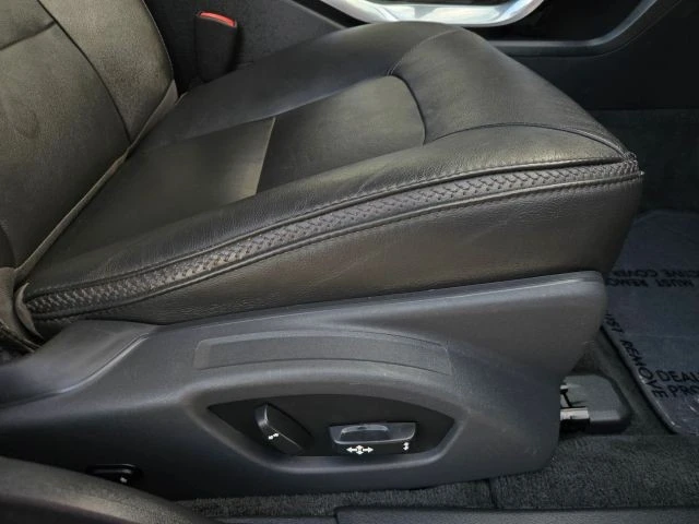 2016 Volvo XC70 3rd Gen - Image 22 of 31
