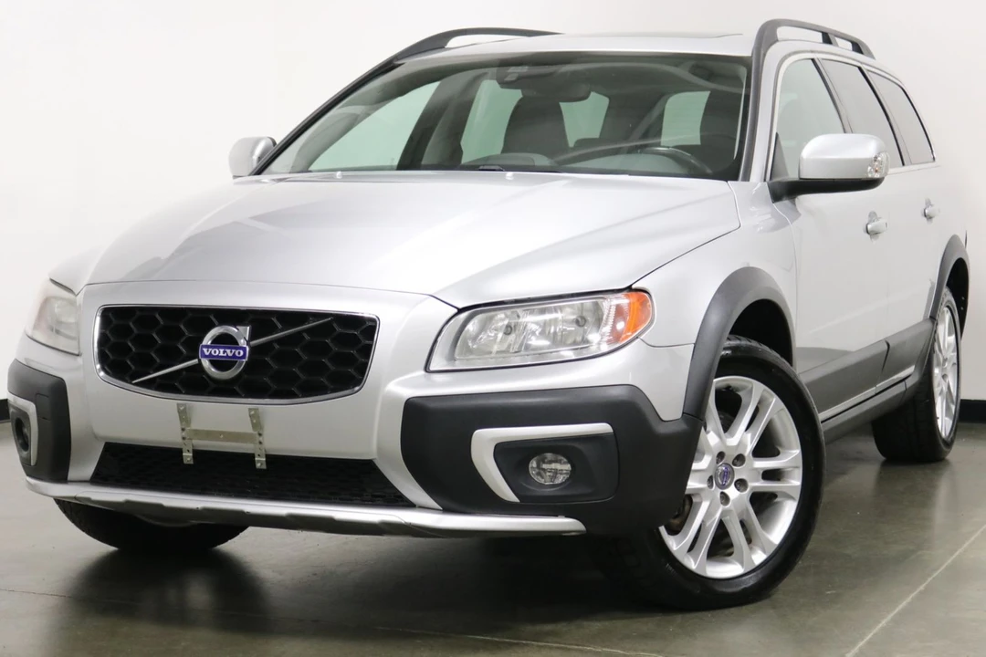 2016 Volvo XC70 3rd Gen - Image 4 of 12