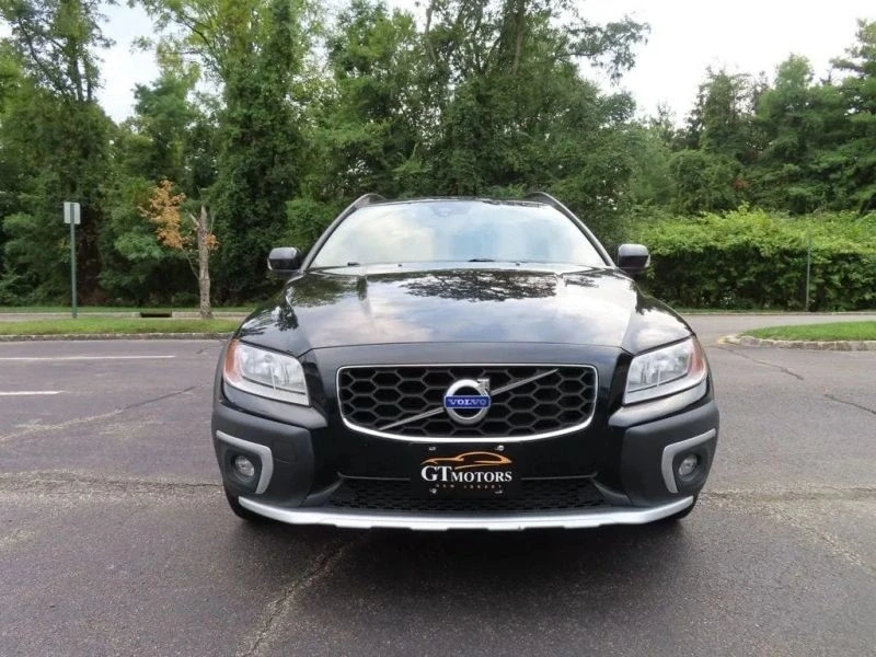 2016 Volvo XC70 3rd Gen - Image 2 of 12