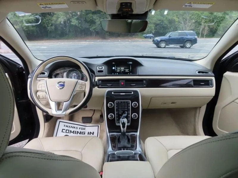 2016 Volvo XC70 3rd Gen - Image 6 of 12