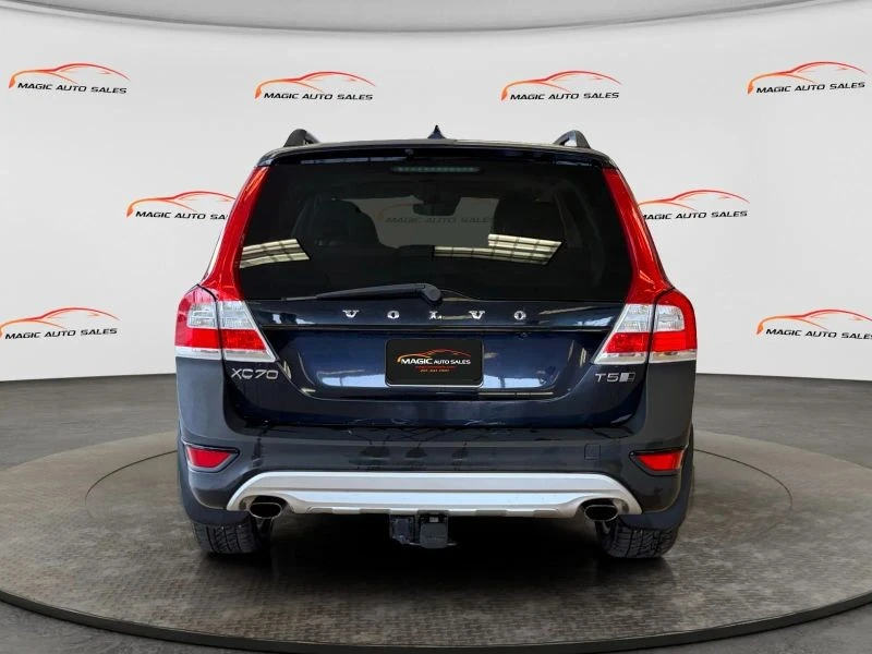 2016 Volvo XC70 3rd Gen - Image 7 of 12