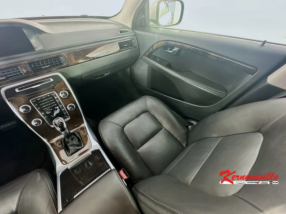 2016 Volvo XC70 3rd Gen - Image 11 of 24
