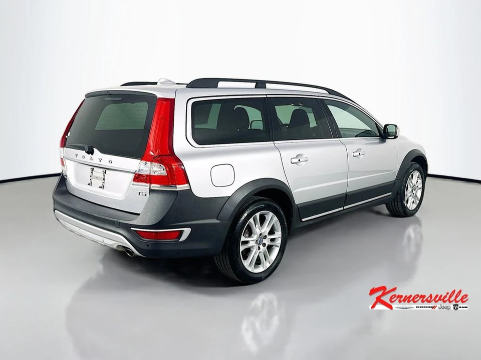 2016 Volvo XC70 3rd Gen - Image 7 of 24
