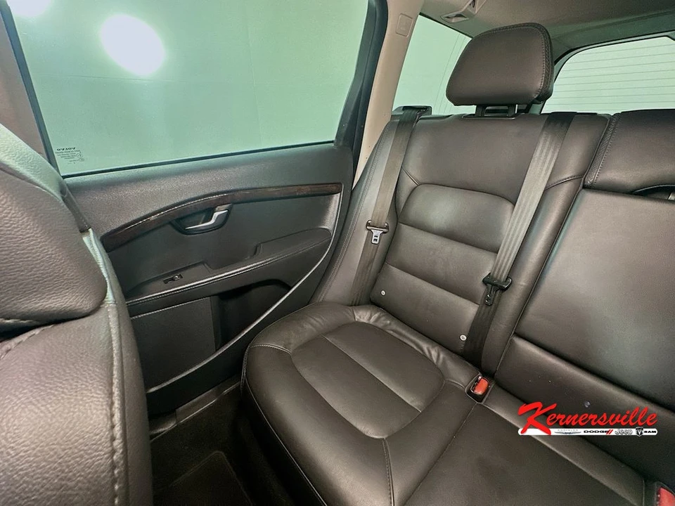 2016 Volvo XC70 3rd Gen - Image 12 of 24