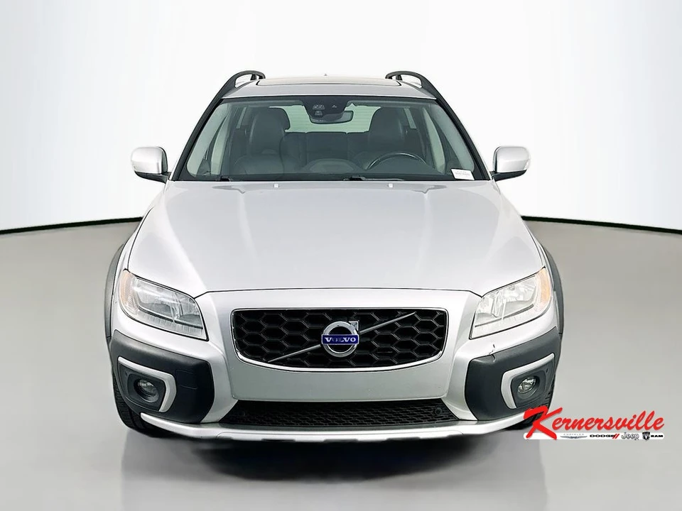 2016 Volvo XC70 3rd Gen - Image 2 of 24