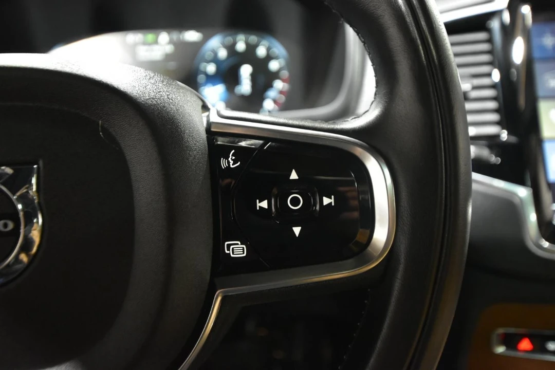 2016 Volvo XC90 2nd Gen - Image 19 of 21