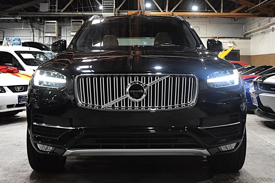 2016 Volvo XC90 2nd Gen - Image 2 of 21