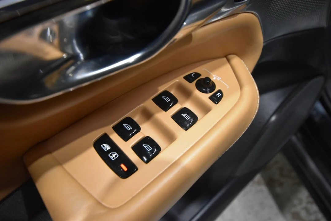 2016 Volvo XC90 2nd Gen - Image 13 of 21
