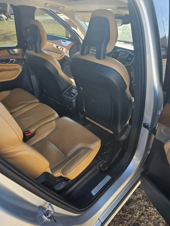 2016 Volvo XC90 2nd Gen - Image 17 of 21