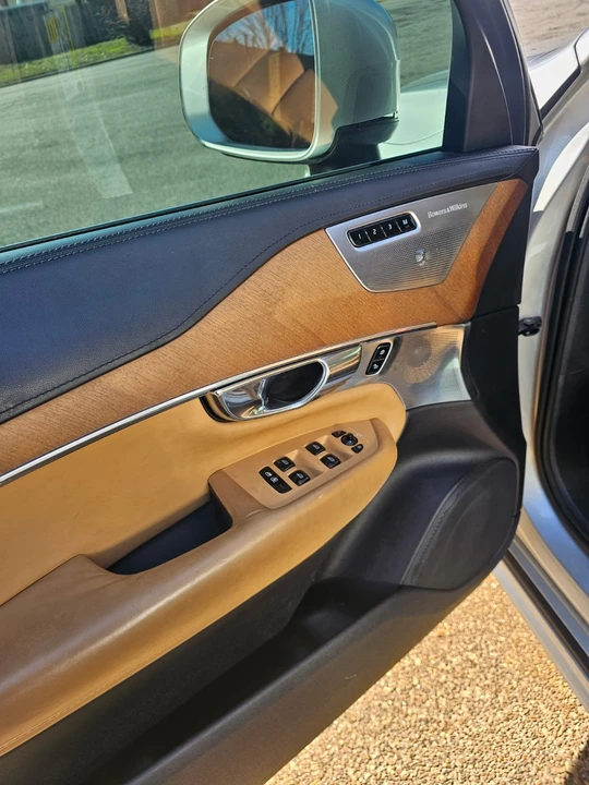 2016 Volvo XC90 2nd Gen - Image 13 of 21