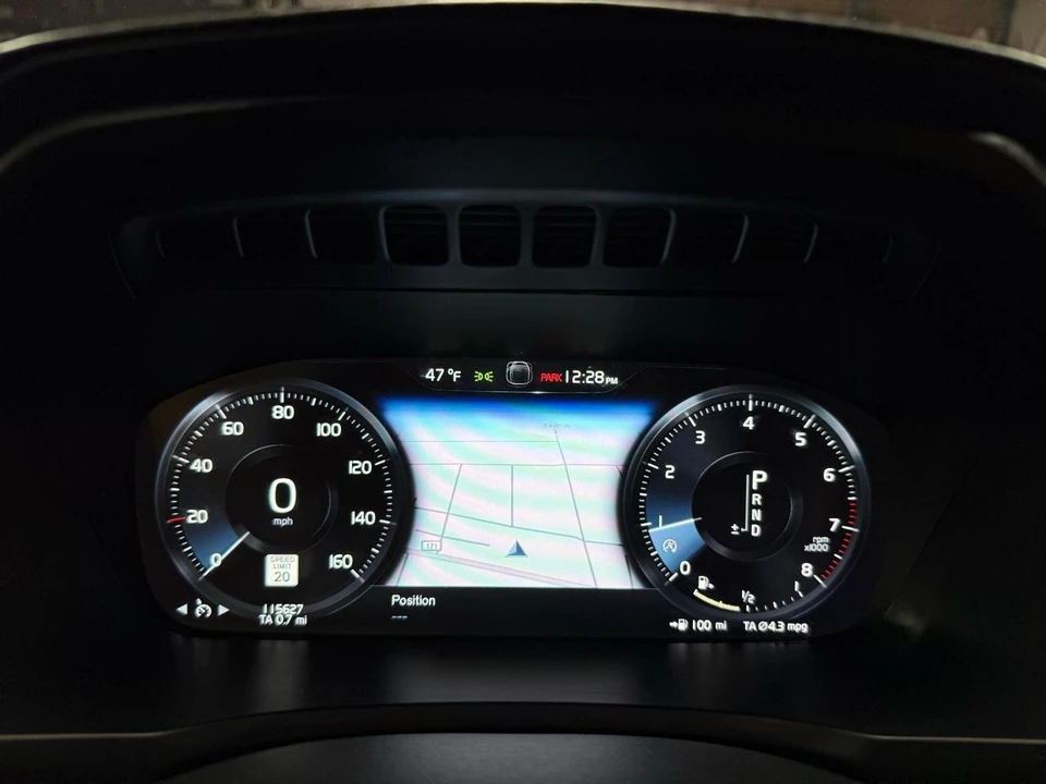 2016 Volvo XC90 2nd Gen - Image 13 of 21