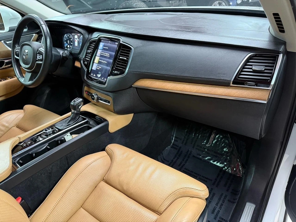 2016 Volvo XC90 2nd Gen - Image 11 of 21