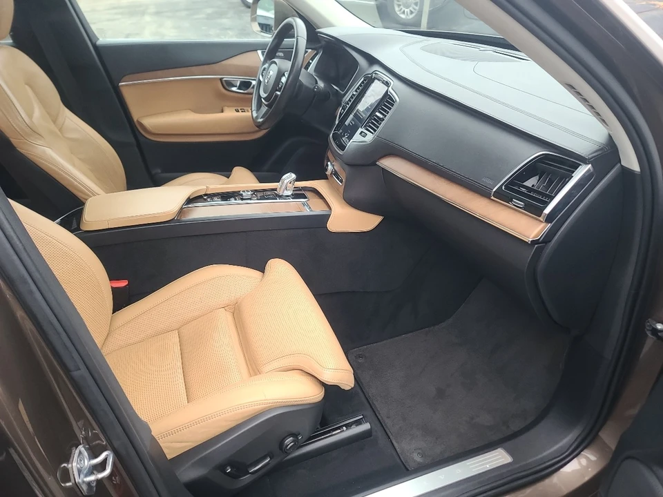 2016 Volvo XC90 2nd Gen - Image 20 of 21