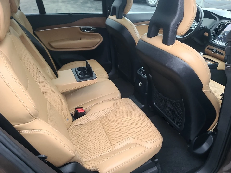 2016 Volvo XC90 2nd Gen - Image 19 of 21