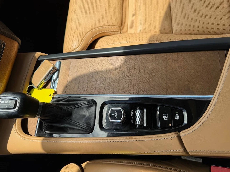 2016 Volvo XC90 2nd Gen - Image 14 of 21