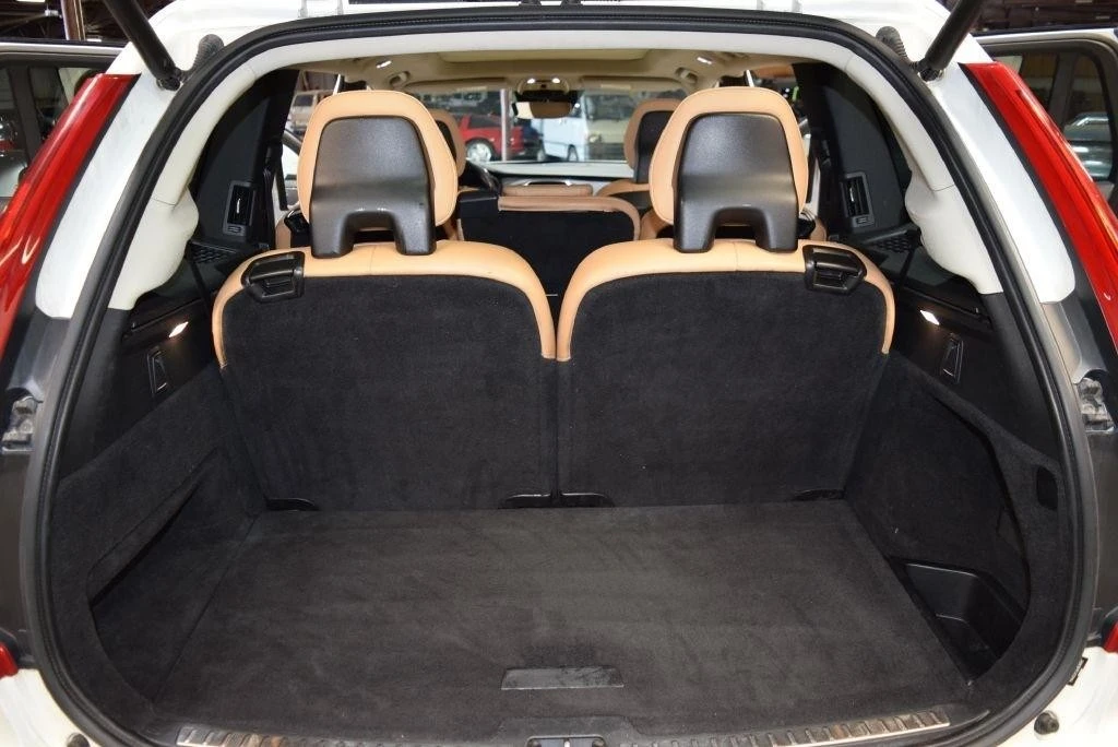 2016 Volvo XC90 2nd Gen - Image 14 of 21