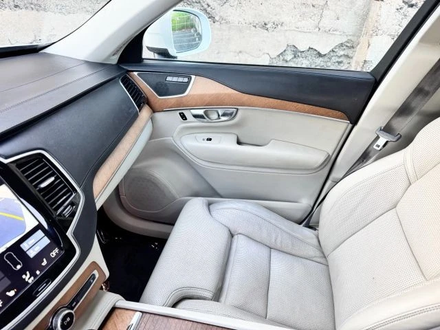 2016 Volvo XC90 2nd Gen - Image 16 of 21