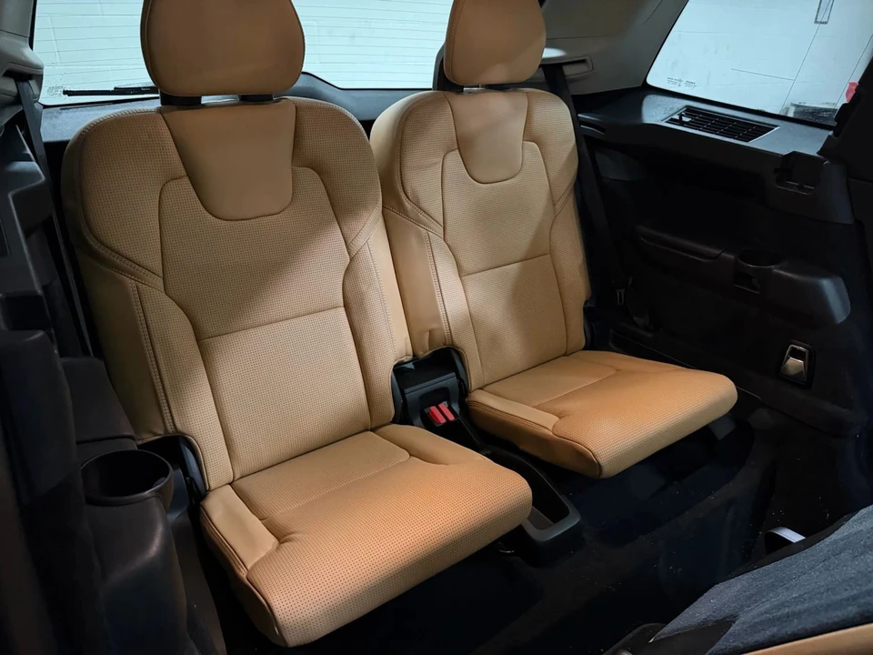 2016 Volvo XC90 2nd Gen - Image 16 of 19