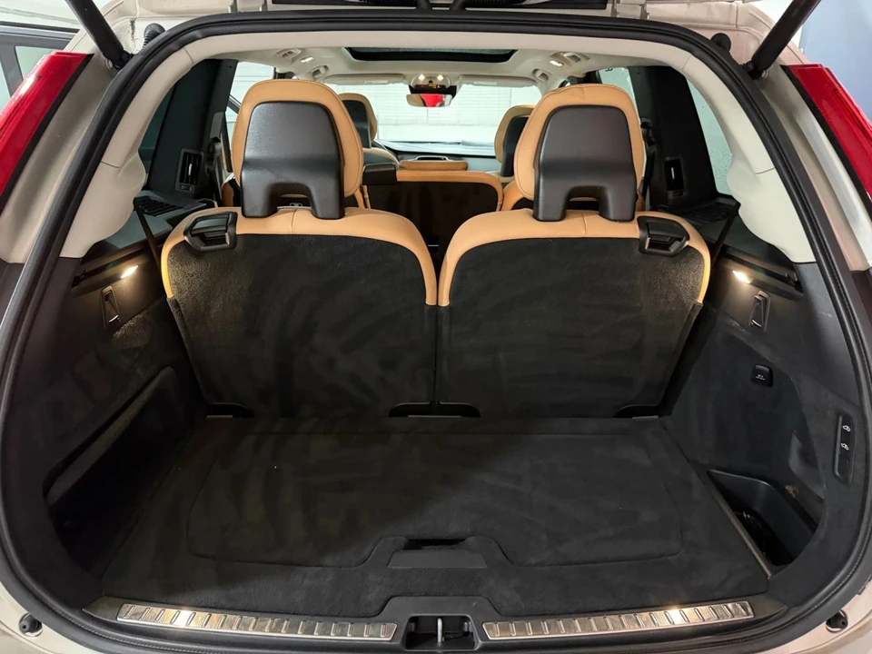 2016 Volvo XC90 2nd Gen - Image 17 of 19