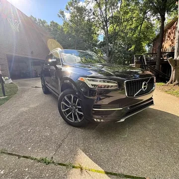 2016 Volvo XC90 T6 Momentum