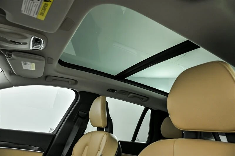 2016 Volvo XC90 2nd Gen - Image 20 of 21