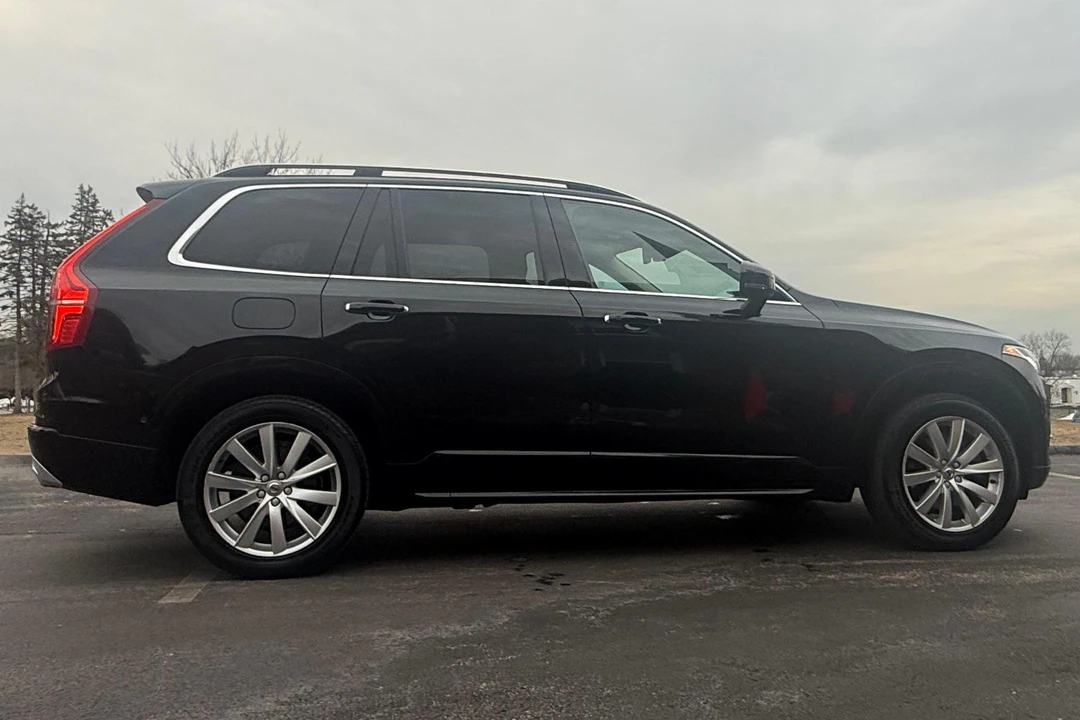 2016 Volvo XC90 2nd Gen - Image 2 of 31