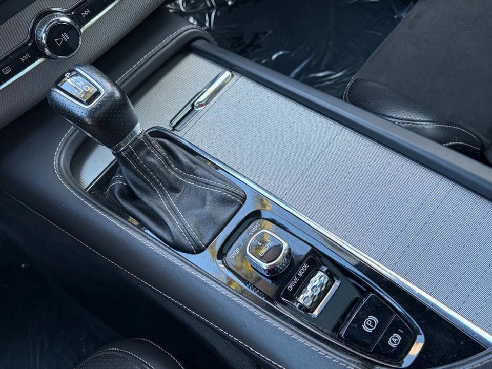 2016 Volvo XC90 2nd Gen - Image 19 of 21