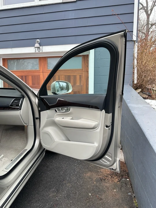 2016 Volvo XC90 2nd Gen - Image 8 of 14