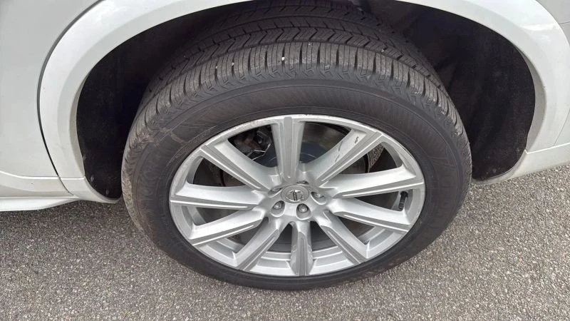 2016 Volvo XC90 2nd Gen - Image 9 of 12