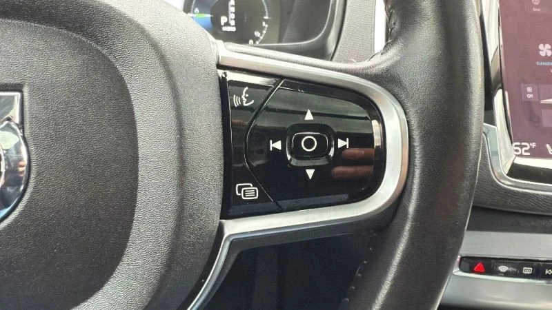 2016 Volvo XC90 2nd Gen - Image 11 of 12