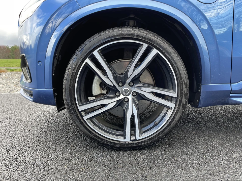 2016 Volvo XC90 2nd Gen - Image 14 of 31