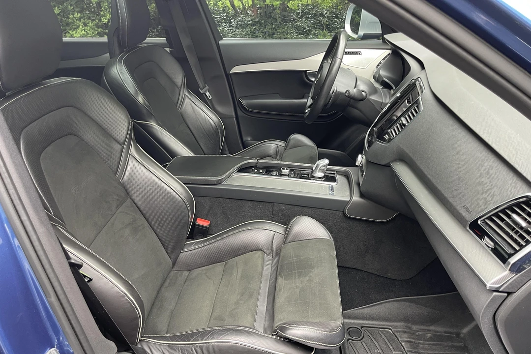 2016 Volvo XC90 2nd Gen - Image 19 of 31