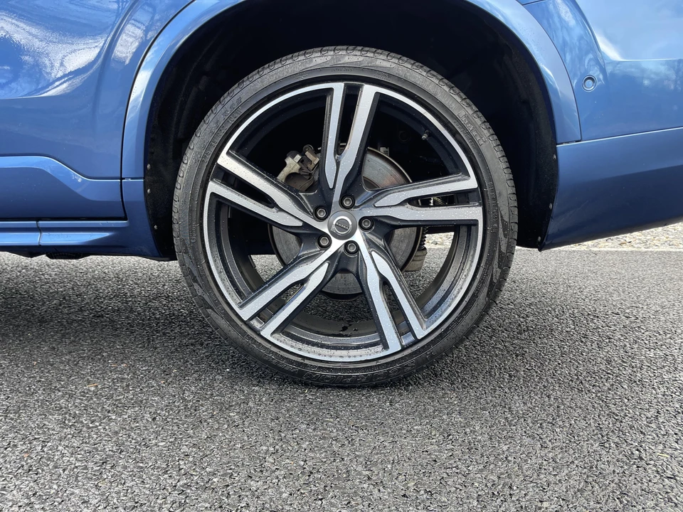 2016 Volvo XC90 2nd Gen - Image 15 of 31