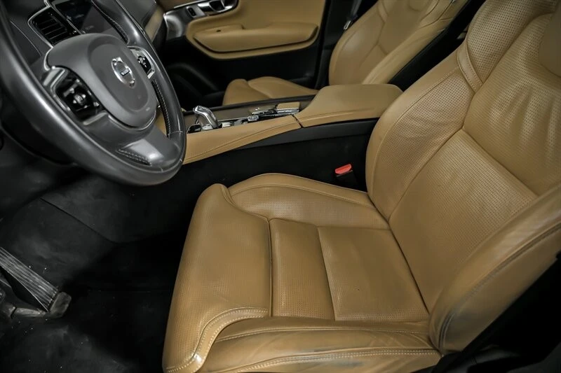 2016 Volvo XC90 2nd Gen - Image 18 of 21