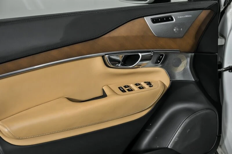 2016 Volvo XC90 2nd Gen - Image 15 of 21