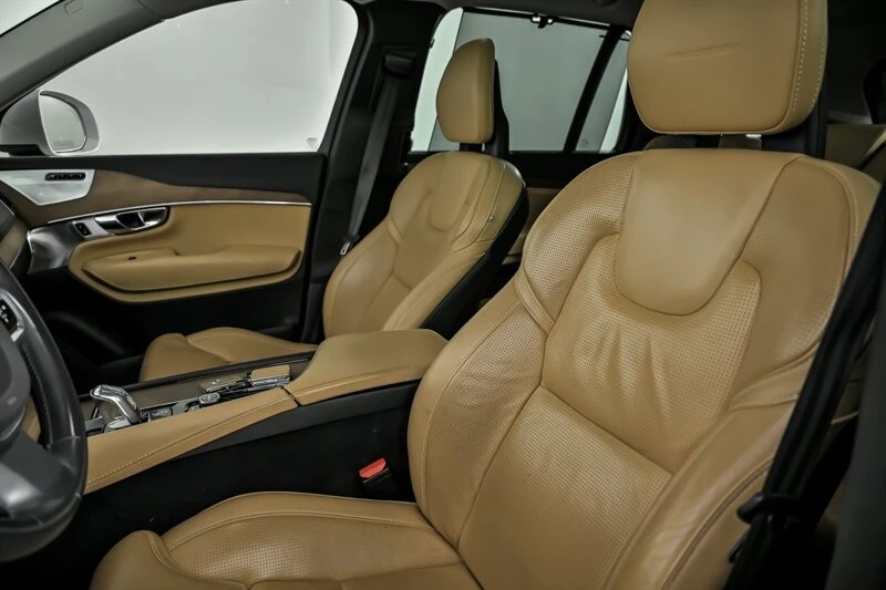 2016 Volvo XC90 2nd Gen - Image 19 of 21