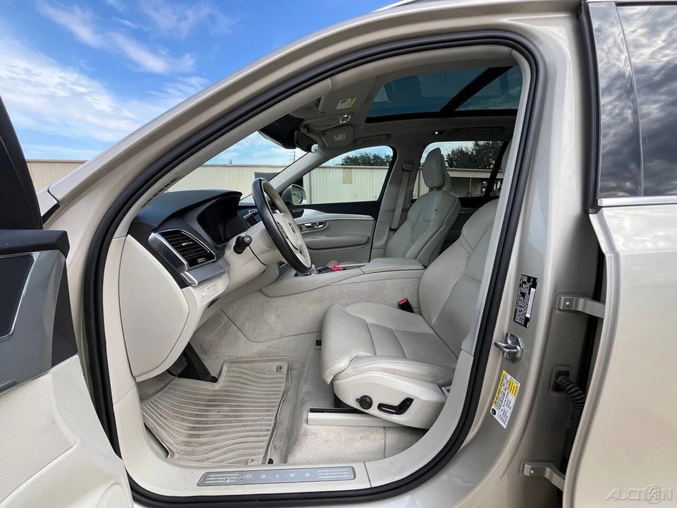 2016 Volvo XC90 2nd Gen - Image 13 of 21