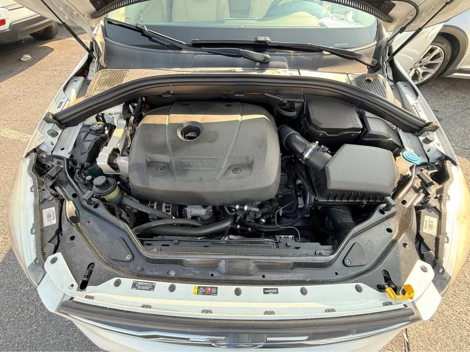 2016 Volvo XC60 1st Gen - Image 19 of 20