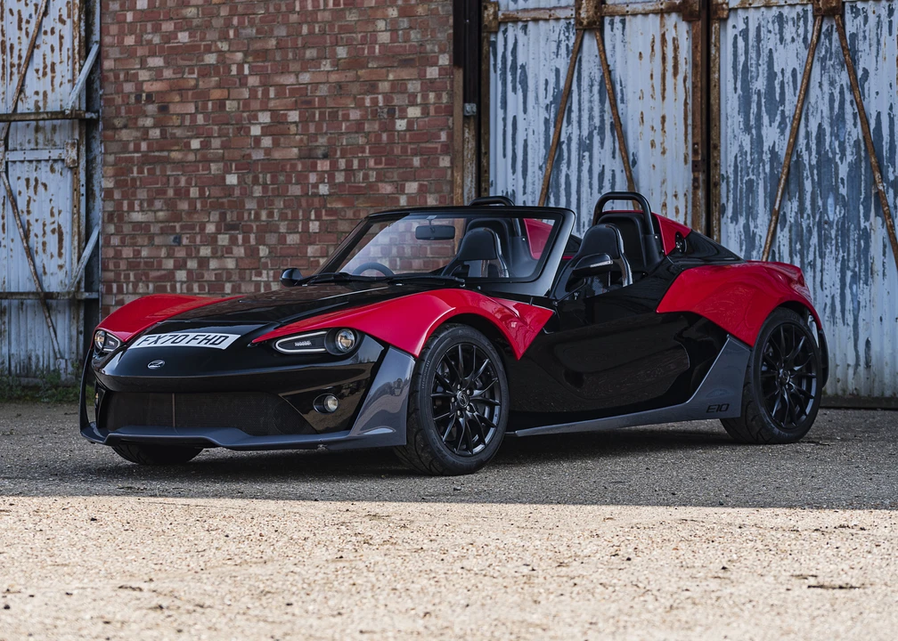 2016 Zenos - Image 2 of 31