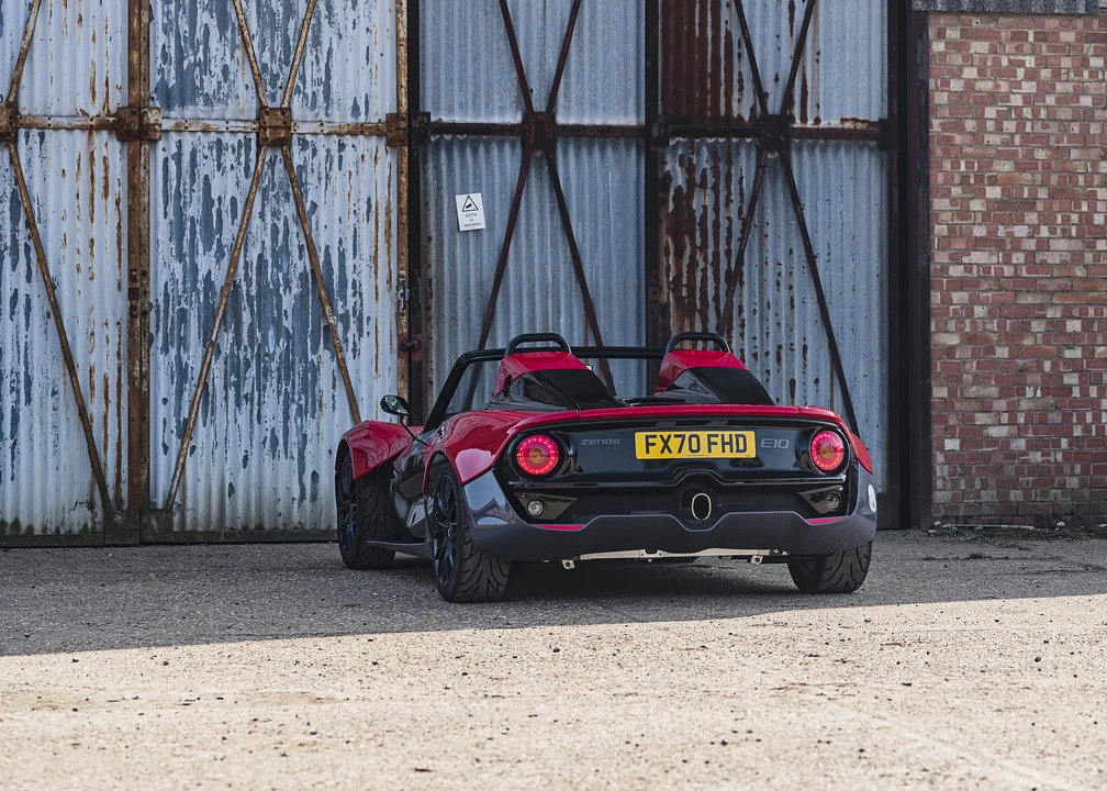 2016 Zenos - Image 7 of 31