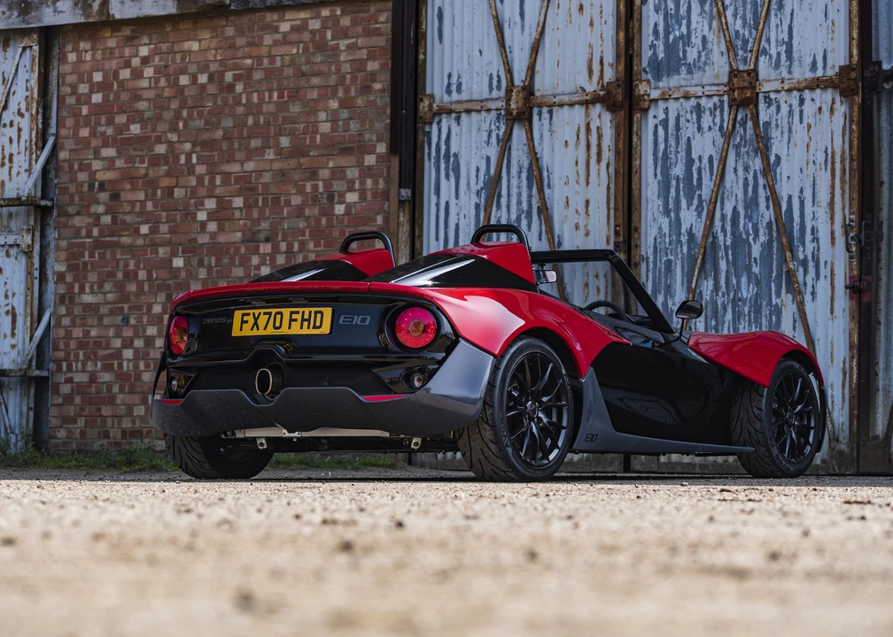 2016 Zenos - Image 9 of 31