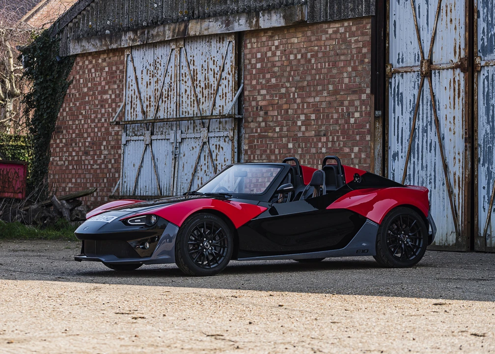 2016 Zenos - Image 21 of 31