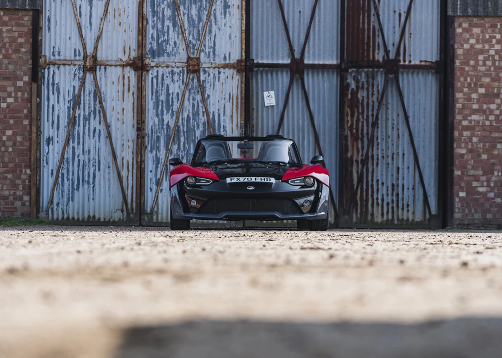 2016 Zenos - Image 19 of 31
