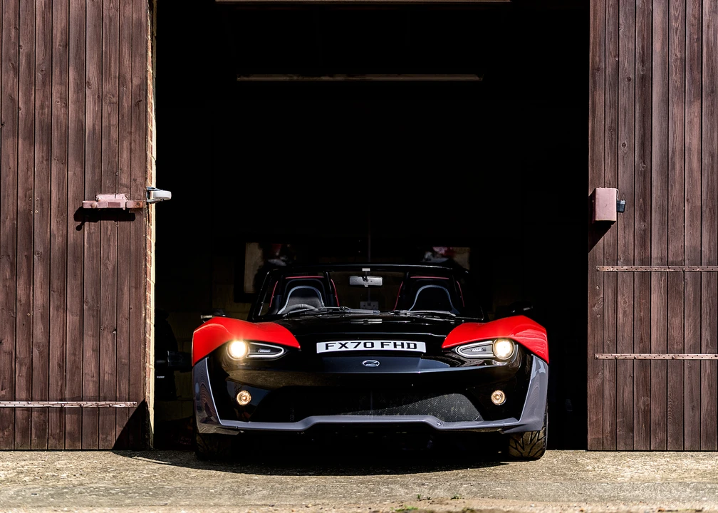 2016 Zenos - Image 22 of 31