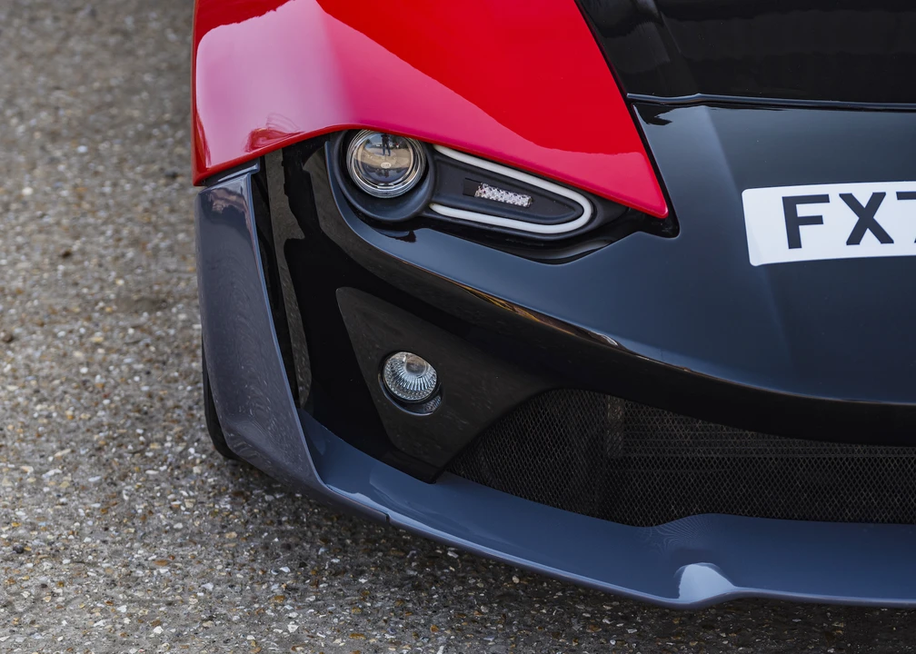 2016 Zenos - Image 31 of 31
